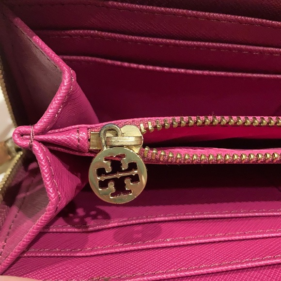 SOLD-Royal Pink Robinson Style Continental Wallet - Picture 5 of 5